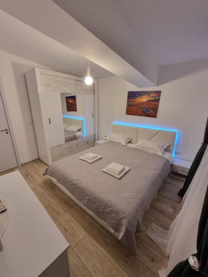 Dreams Escape Appartement Craiova Buitenkant foto